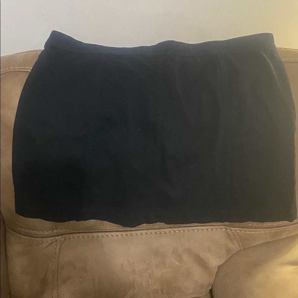 H&M Black Mini Skirt with Buttons - Picture 3 of 3